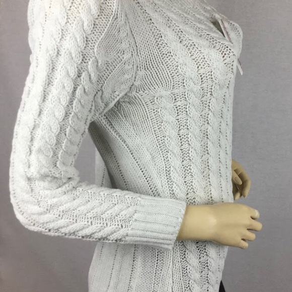 Stylish Off white long sleeved round neck Red Roza Brand Turkish womens sweater - Picture 2 of 9